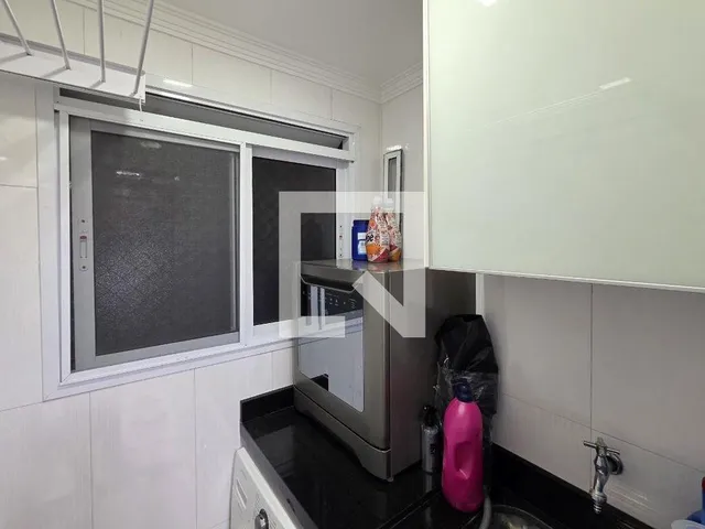 Imagem 9: Localizado no charmoso bairro de Vila Valparaíso, este espaçoso apartamento de 60