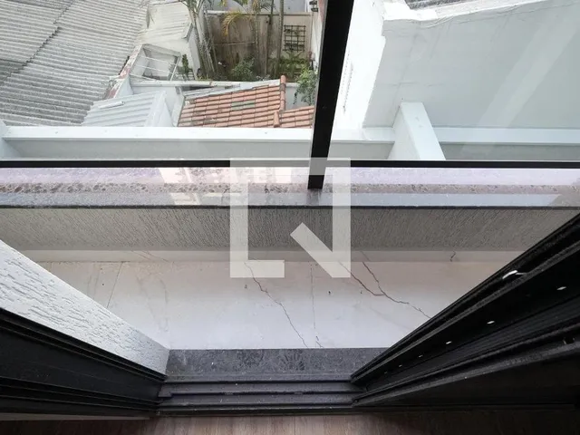 Imagem 16: Localizada no bairro Campestre, esta encantadora casa oferece um espaço de 96 metros