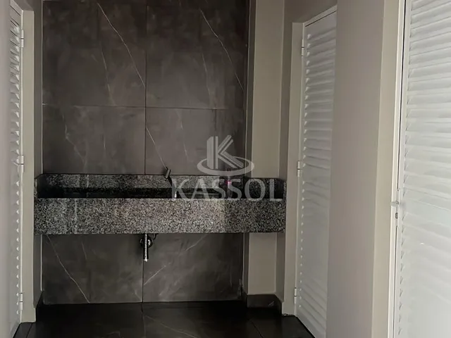 Imagem 2: BARRACÃO TREVO PETROCON 547M² COM MEZANINO 4 BANHEIROS E COZINHA