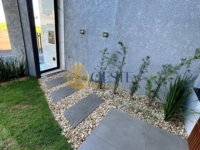 Imagem 7: Sobrado de Alto Padrão com 3 Suítes e Piscina 177m²