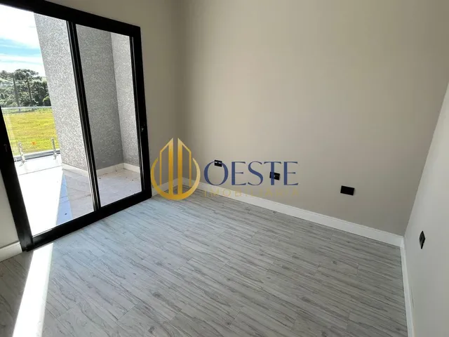 Imagem 9: Sobrado de Alto Padrão com 3 Suítes e Piscina 177m²