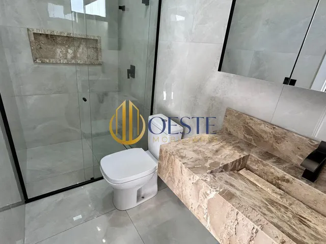 Imagem 12: Sobrado de Alto Padrão com 3 Suítes e Piscina 177m²