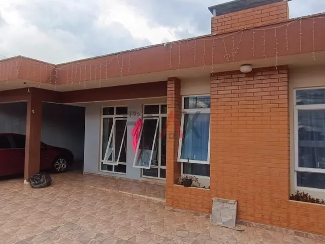 Imagem: Casa à Venda com 4 Quartos e Terreno de