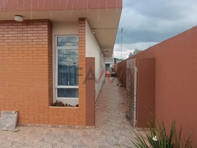 Imagem 2: Casa à Venda com 4 Quartos e Terreno de 600m Próxima à Campo Real e Unicentro