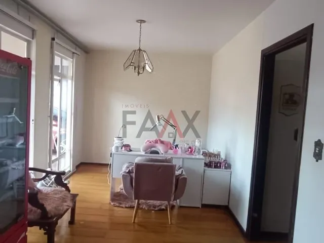 Imagem 4: Casa à Venda com 4 Quartos e Terreno de 600m Próxima à Campo Real e Unicentro