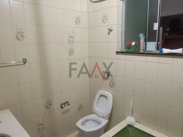 Imagem 7: Casa à Venda com 4 Quartos e Terreno de 600m Próxima à Campo Real e Unicentro