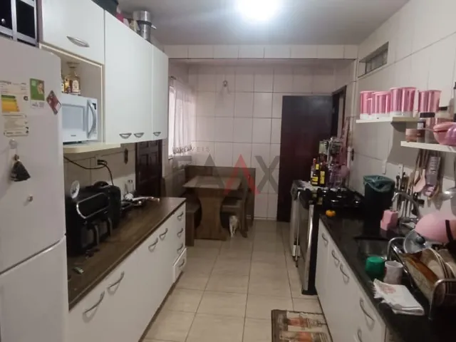 Imagem 8: Casa à Venda com 4 Quartos e Terreno de 600m Próxima à Campo Real e Unicentro