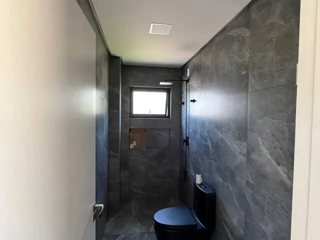 Imagem 8: Casa com 3 dormitórios sendo 3 suítes e 4 vagas de garagem em São José/SC