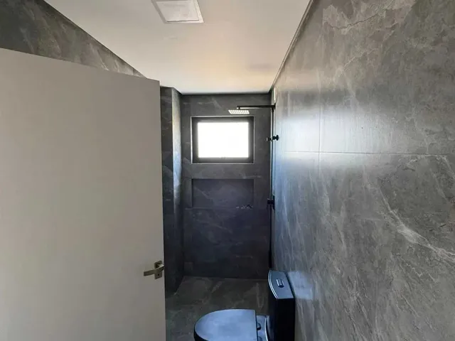 Imagem 14: Casa com 3 dormitórios sendo 3 suítes e 4 vagas de garagem em São José/SC