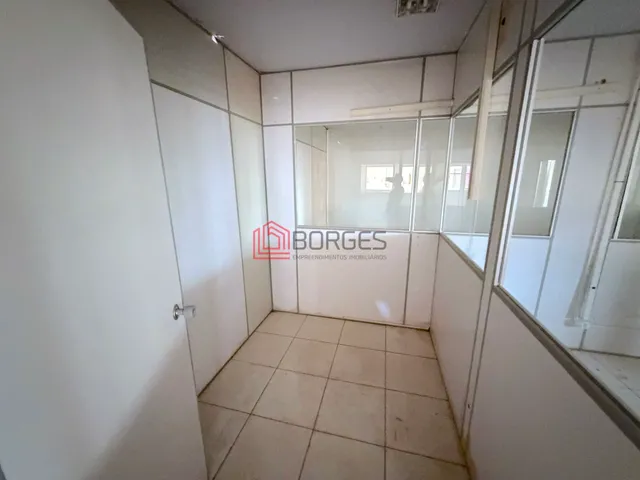 Imagem 14: Galpão Comercial com Amplo Pátio e 2.150m² de Terreno