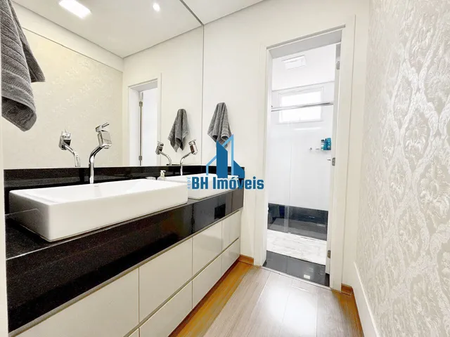 Imagem 16: Apartamento de Luxo 4 Quartos (2 Suítes) de 158M² com 3 Vagas Paralelas À Venda no Castelo