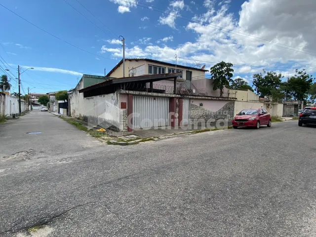 Imagem: Casa Duplex a Venda no Montese em Fortaleza/Ce