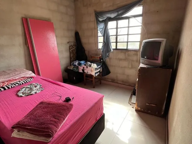 Imagem 4: Casa com grande potencial em lote amplo - Ideal para quem busca espaço e