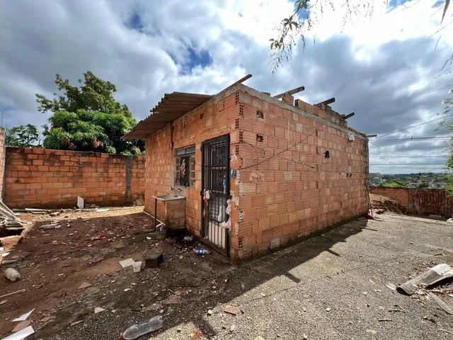 Imagem 16: Casa com grande potencial em lote amplo - Ideal para quem busca espaço e
