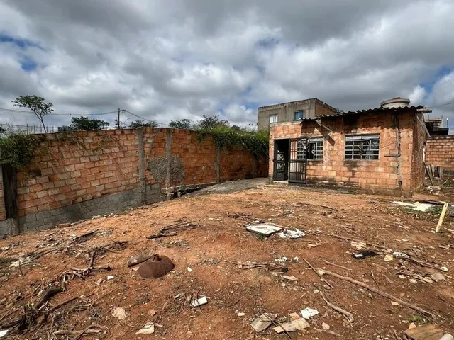 Imagem 13: Casa com grande potencial em lote amplo - Ideal para quem busca espaço e