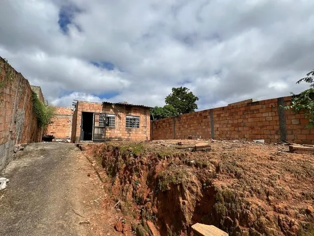 Imagem 11: Casa com grande potencial em lote amplo - Ideal para quem busca espaço e