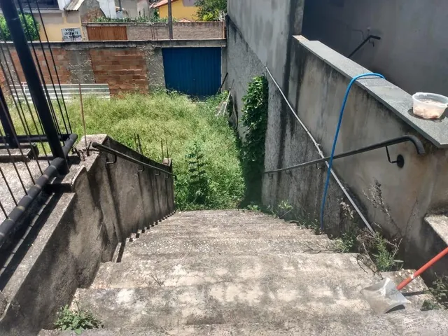 Imagem 9: Excelente oportunidade! Lote de 250 m² totalmente murado, oferecendo privacidade e