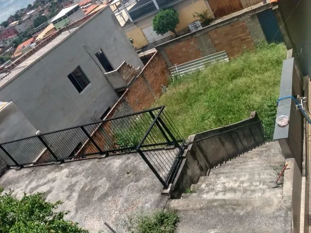 Imagem 8: Excelente oportunidade! Lote de 250 m² totalmente murado, oferecendo privacidade e