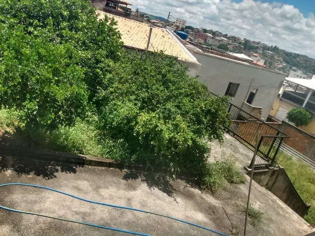 Imagem 5: Excelente oportunidade! Lote de 250 m² totalmente murado, oferecendo privacidade e