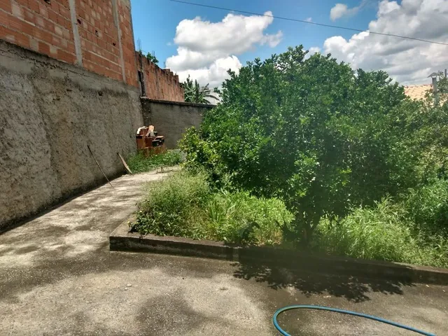 Imagem 2: Excelente oportunidade! Lote de 250 m² totalmente murado, oferecendo privacidade e