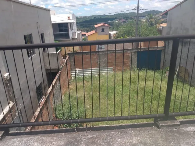 Imagem 10: Excelente oportunidade! Lote de 250 m² totalmente murado, oferecendo privacidade e