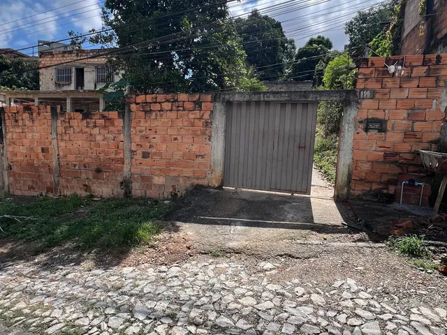Imagem 13: Imóvel residencial localizado em lote amplo com 480 m², oferecendo excelente espaço