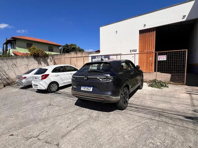 Imagem 11: Galpão comercial disponível para locação, ideal para empresas que buscam um espaço