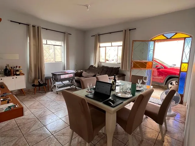 Imagem 3: Casa ampla, confortável e com excelente aproveitamento dos espaços Apresentamos esta
