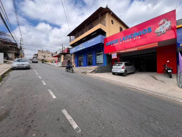 Imagem 11: Oportunidade imperdível! Vende-se um espaçoso galpão comercial com excelente