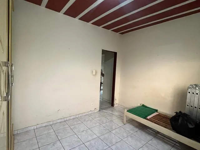 Imagem 5: Linda casa à venda! Não aceita financiamento bancário. Localizada em um bairro