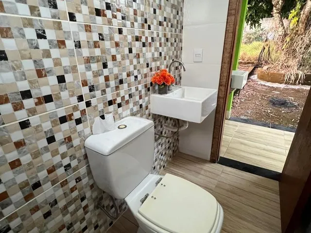 Imagem 7: Linda casa à venda! Não aceita financiamento bancário. Localizada em um bairro
