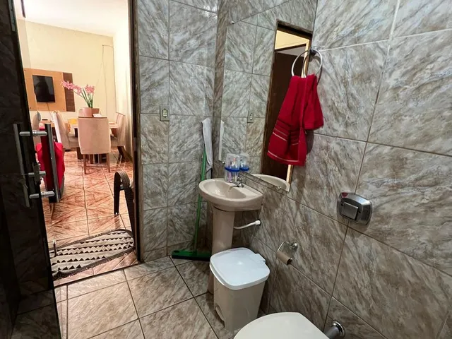 Imagem 14: Imóvel com excelente área total de 492 m², ideal para quem busca conforto, espaço e