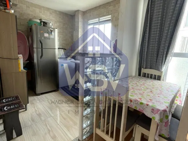 Imagem: O apartamento possui 2 Dormitórios, 1 Banheiro, 1 Vaga na