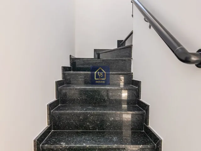 Imagem 11: Sobrado de Alto Padrão com 3 quartos - 1 suite. São 134m² privativos por R$ 850.000 no