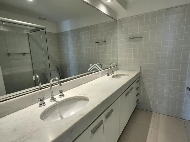 Imagem 2: Apartamento de 4 quartos, frontal parque e lagoa na Barra Olímpica