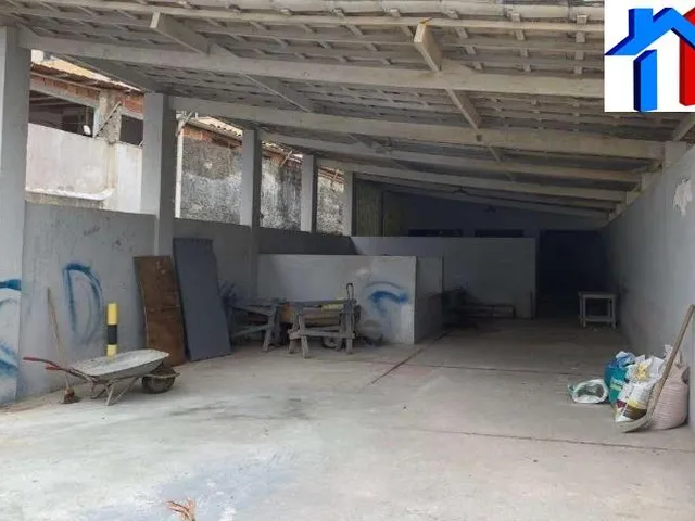 Imagem 7: Alugo Galpão de 400m², com 2 Banheiros, em Terreno Murado de 700m², no Costa Azul