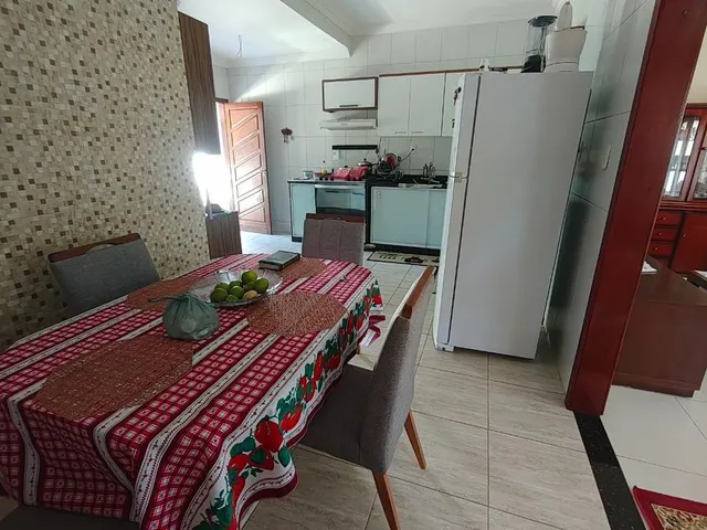 Imagem 3: Casa À Venda em Serramar, Serra-Es: 4 Quartos, 3 Suítes, 3 Salas, 5 Banheiros, 1 Vaga, 410M². Venha Conferir!
