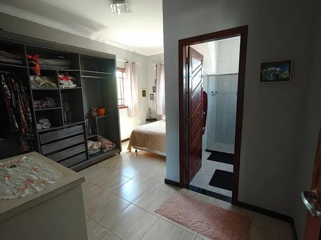 Imagem 15: Casa À Venda em Serramar, Serra-Es: 4 Quartos, 3 Suítes, 3 Salas, 5 Banheiros, 1 Vaga, 410M². Venha Conferir!