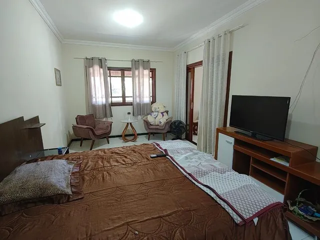 Imagem 13: Casa À Venda em Serramar, Serra-Es: 4 Quartos, 3 Suítes, 3 Salas, 5 Banheiros, 1 Vaga, 410M². Venha Conferir!