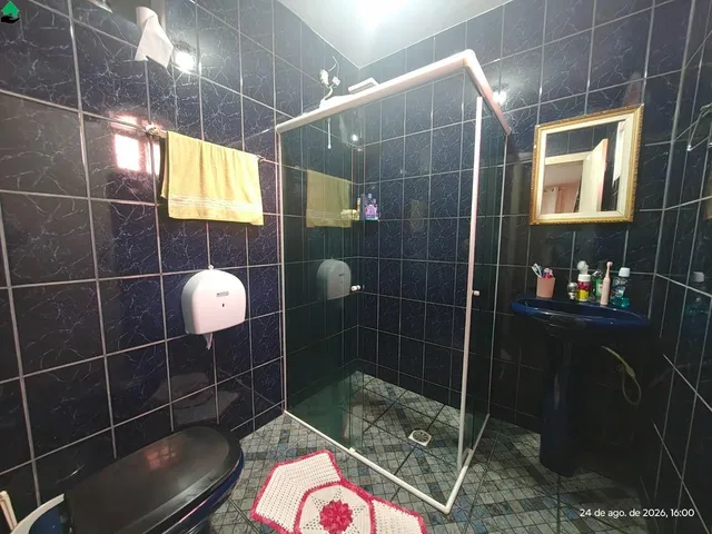 Imagem 9: Casa de Luxo À Venda em Serramar, Serra-Es ? 7 Quartos, 1 Suíte, 3 Salas, 6 Banheiros, 3 Vagas de Garagem - 410M²