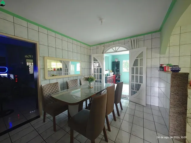 Imagem 7: Casa de Luxo À Venda em Serramar, Serra-Es ? 7 Quartos, 1 Suíte, 3 Salas, 6 Banheiros, 3 Vagas de Garagem - 410M²