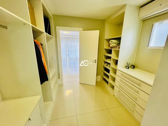 Imagem 4: Casa de Luxo na Barra da Tijuca para venda ou locação : 4 Quartos, 4 Suítes, 3 Salas