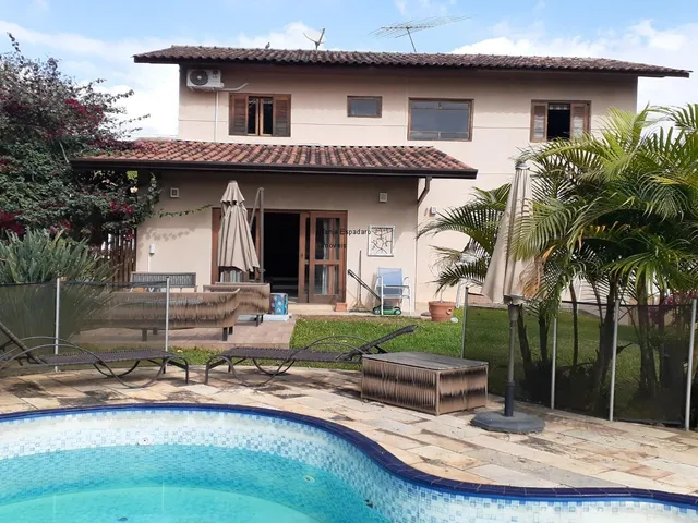 Imagem: Charmosa e Espaçosa Casa no Condomínio