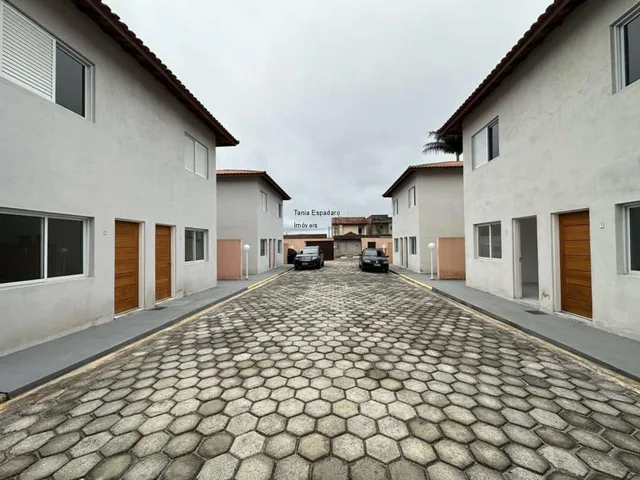 Imagem 12: 8 CASAS PRONTAS PARA MORAR (3 disponíveis). VENHA ESCOLHER A SUA! São 8 sobrados