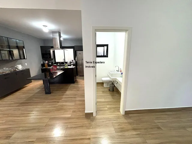Imagem 15: Desfrute de uma experiência de morar única nesta casa térrea localizada na Via das