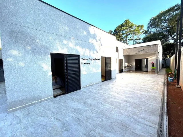 Imagem 5: Desfrute de uma experiência de morar única nesta casa térrea localizada na Via das