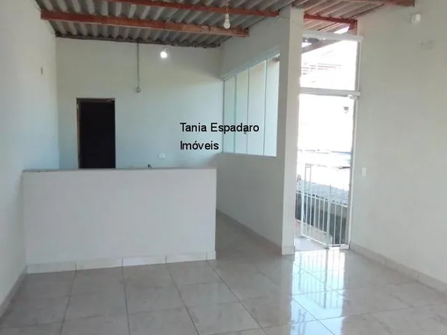 Imagem 13: Esta incrível residência se destaca por sua planta generosa e distribuição