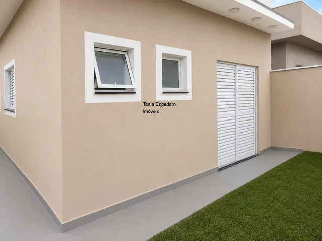 Imagem 12: Venha conhecer esta incrível casa moderna, que combina perfeitamente iluminação