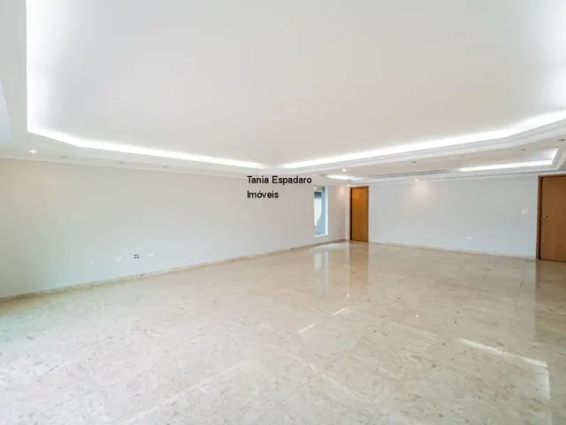 Imagem 5: Esta magnífica e imponente residência localizada no prestigiado Jardim Passárgada é o