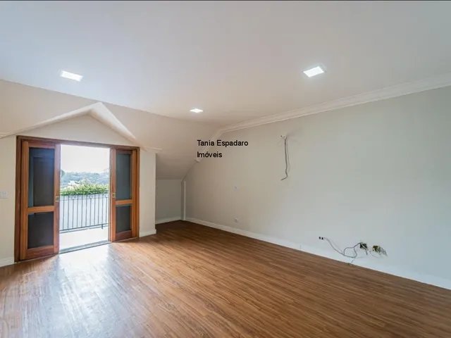 Imagem 2: Esta magnífica e imponente residência localizada no prestigiado Jardim Passárgada é o